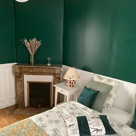 Cosy In Apartment *