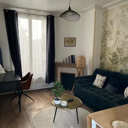 Cosy In Apartment *